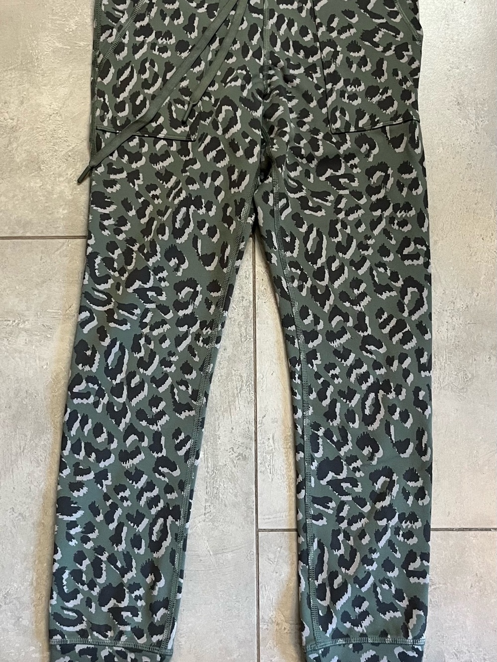 Women's Olive Green Leopard Print Jogger Leggings